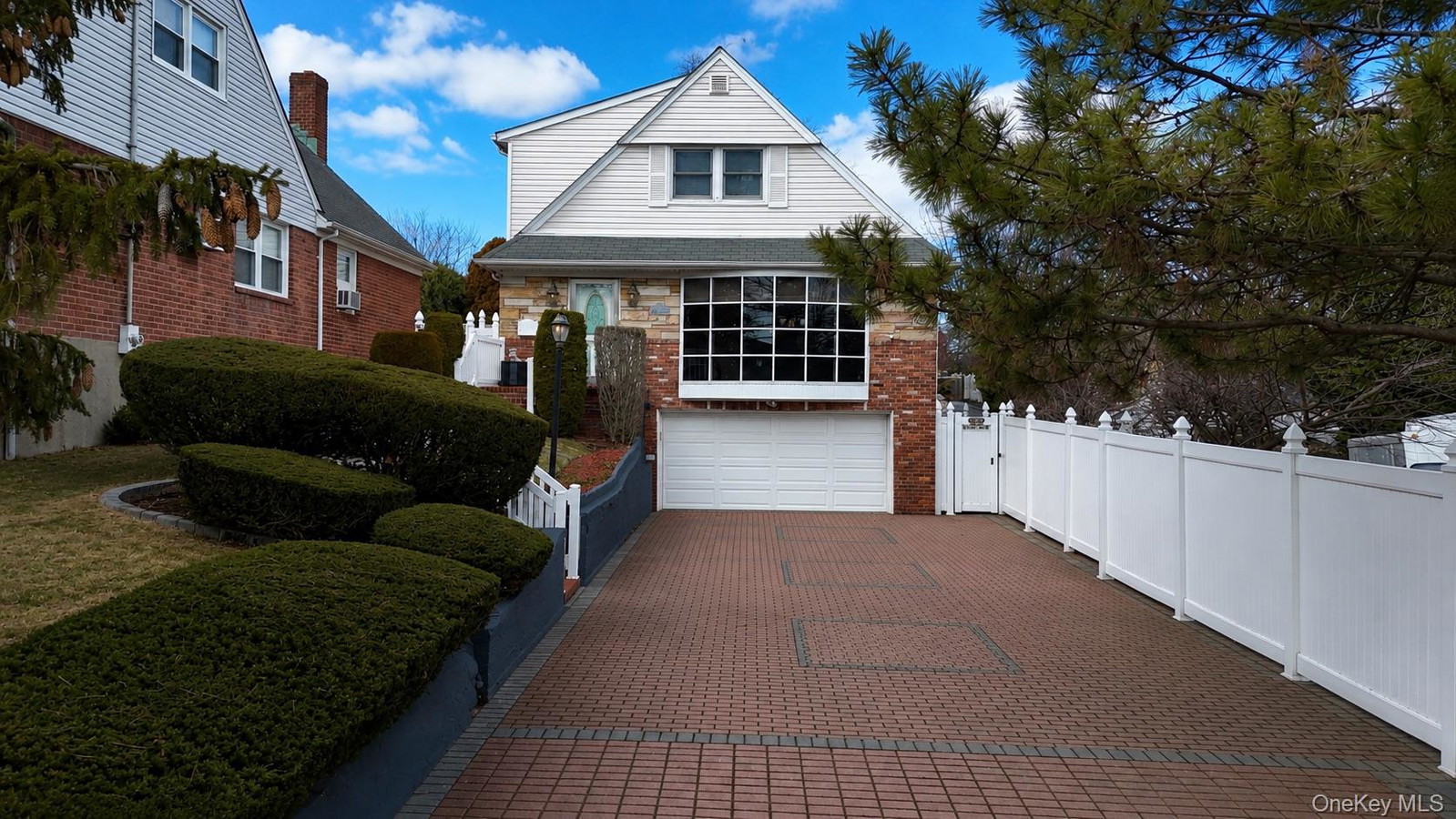 19611 Pompeii Ave