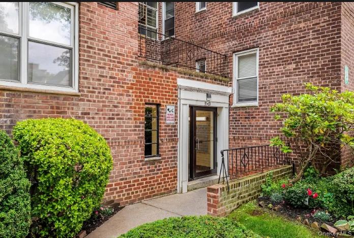 3965 51st St Unit 1C