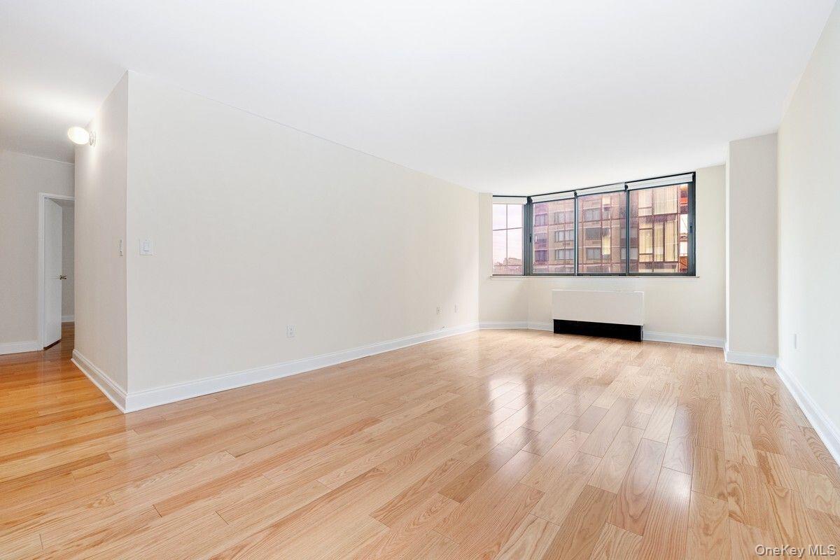 280 Park Avenue S Unit 16L