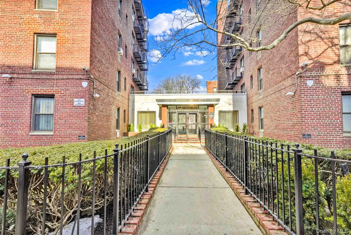 14105 Pershing Cres Unit 516