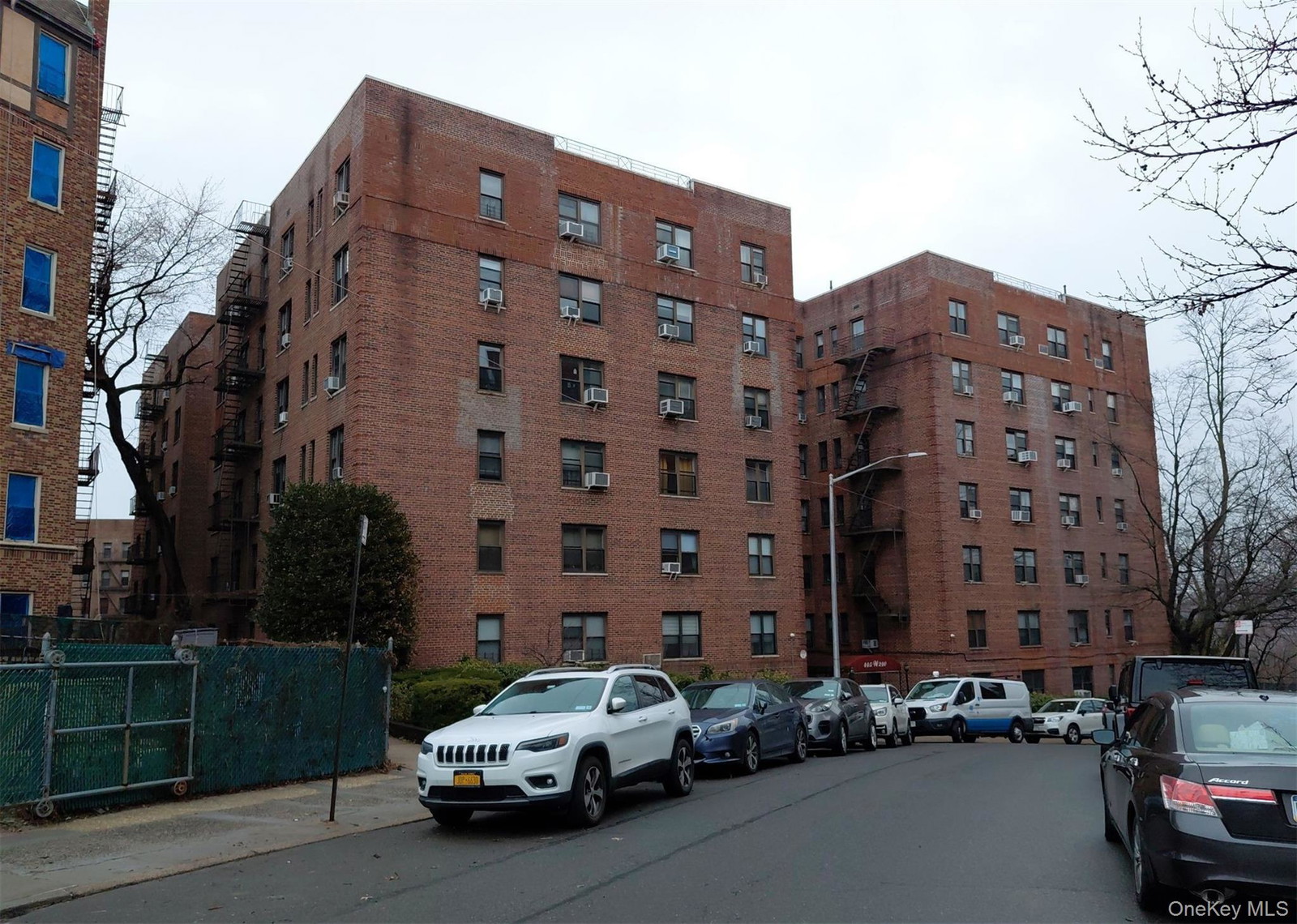 445 W 240th St Unit 2G