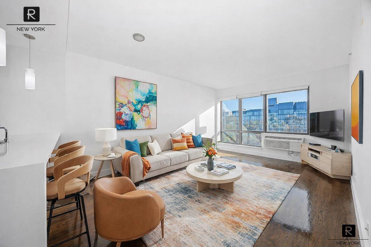11-25 45th Avenue Unit 5-E