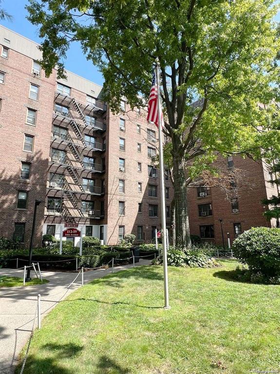11219 34th Ave Unit F