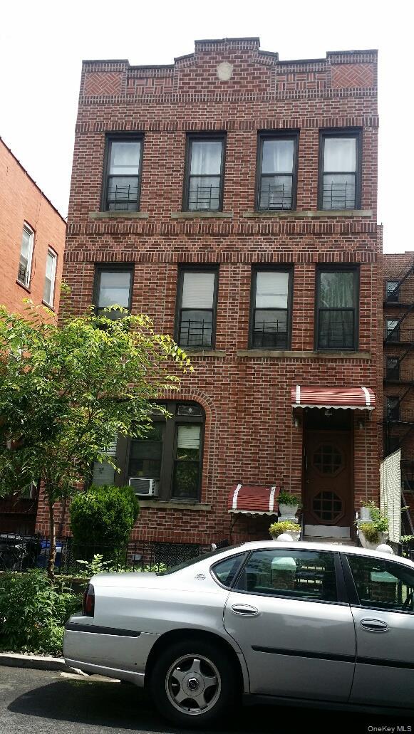 315 E 94th St