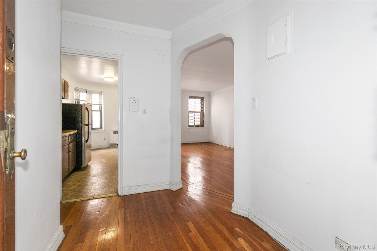8306 Vietor Ave Unit 4R
