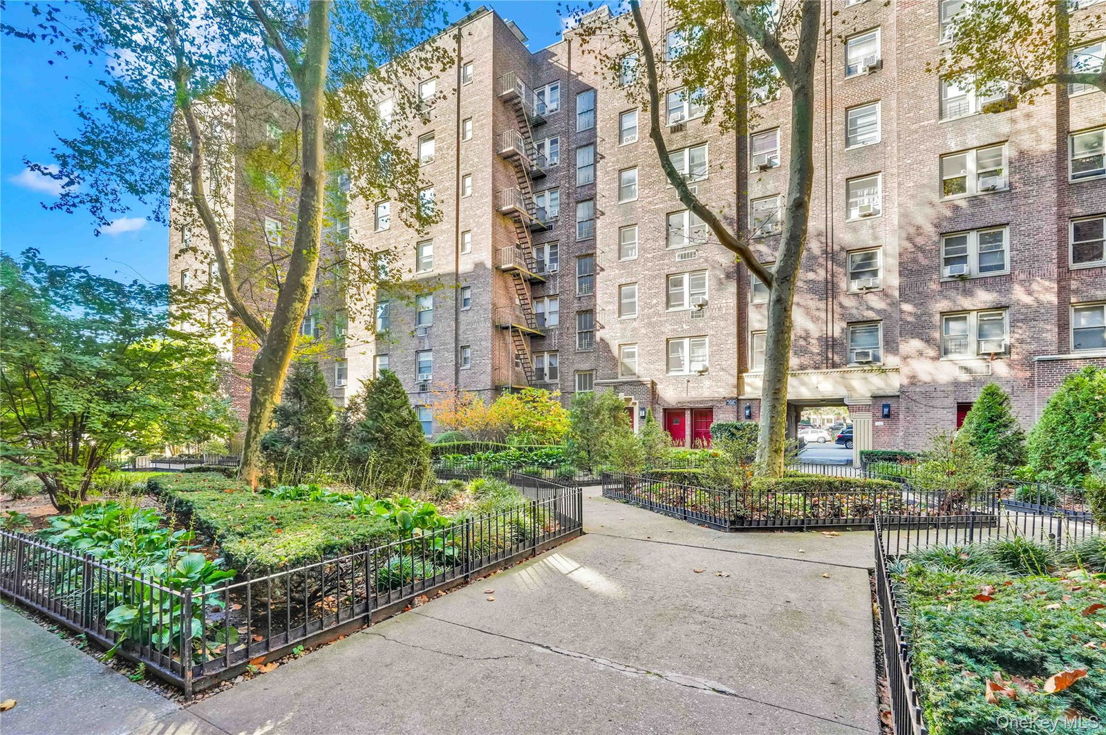 48-50 44th St Unit E4