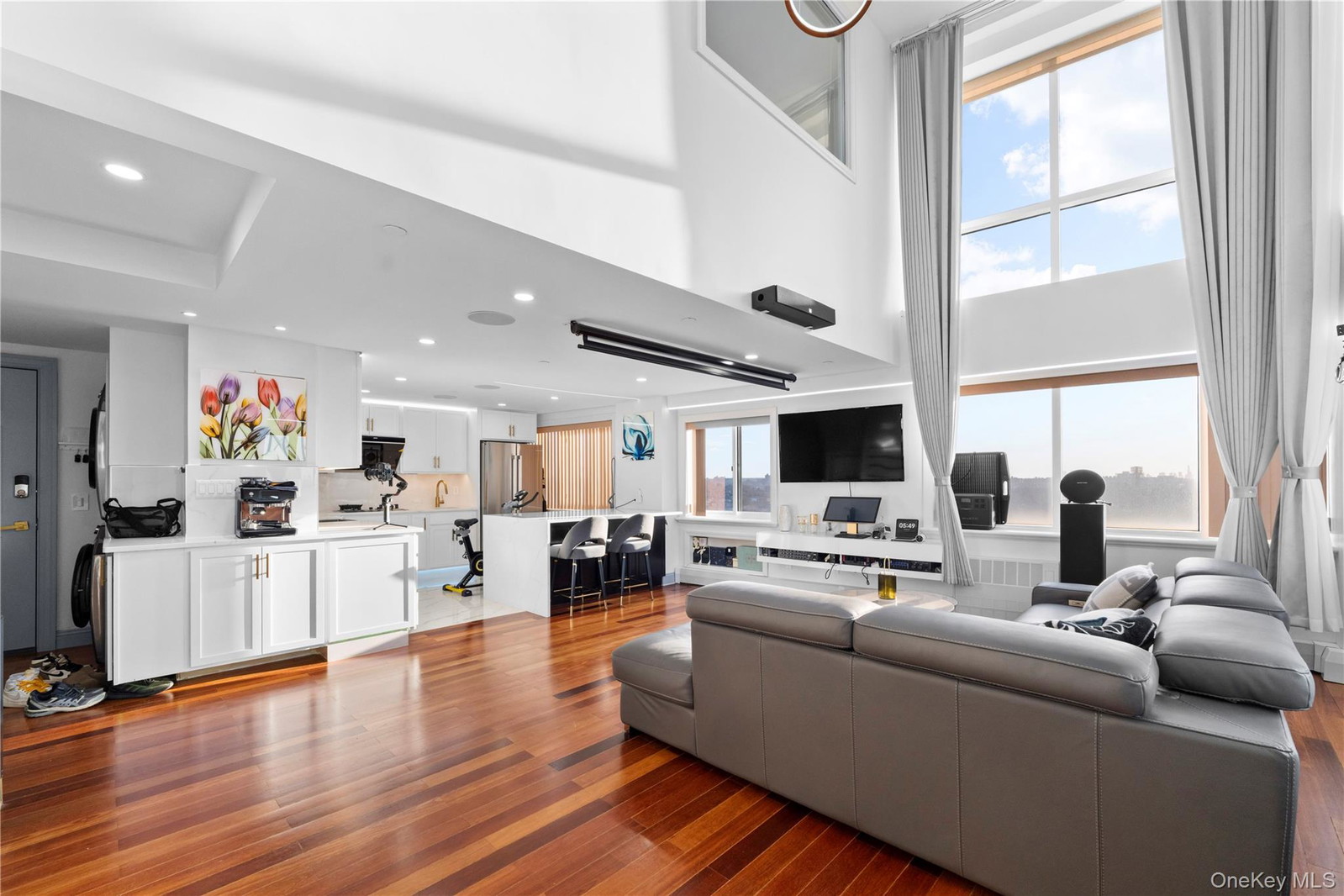 4318 Main St Unit 12
