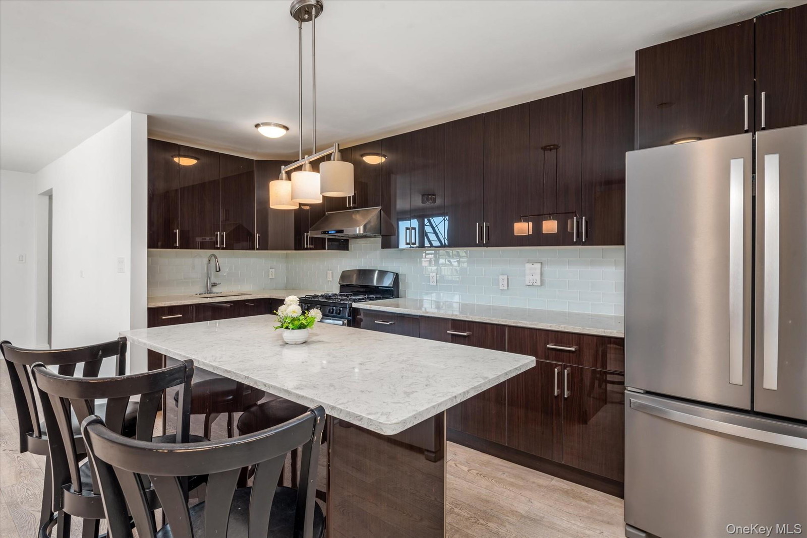 6011 Broadway Unit 5E