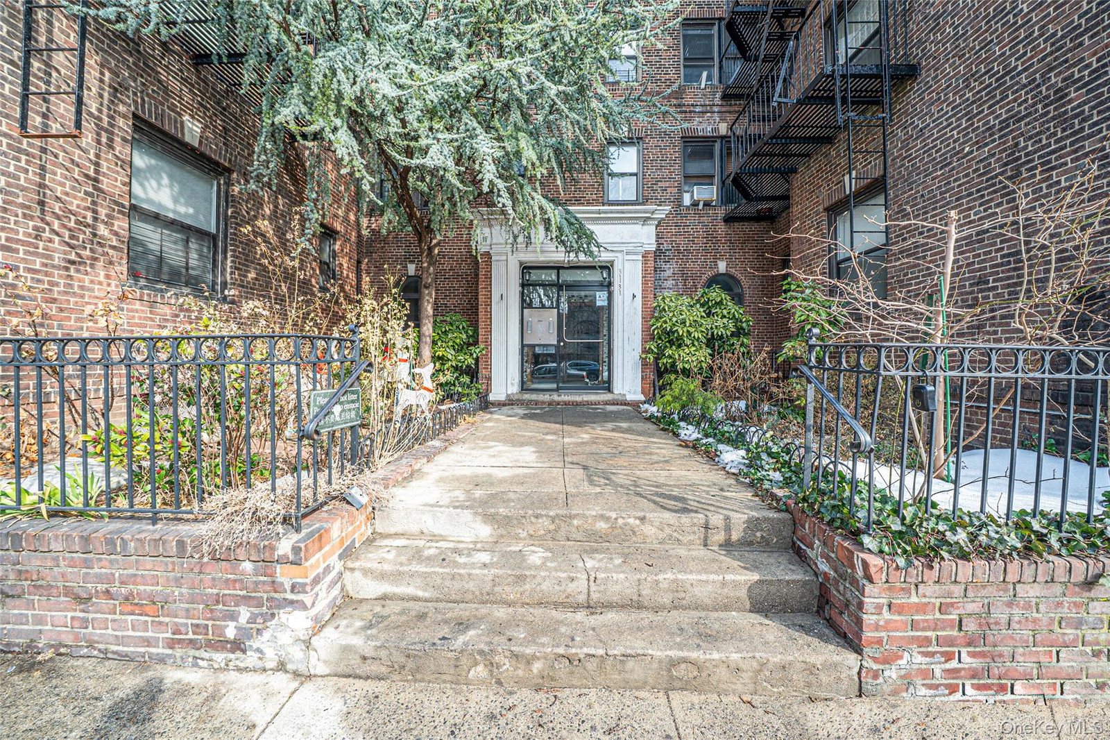 3131 54th St Unit 3K