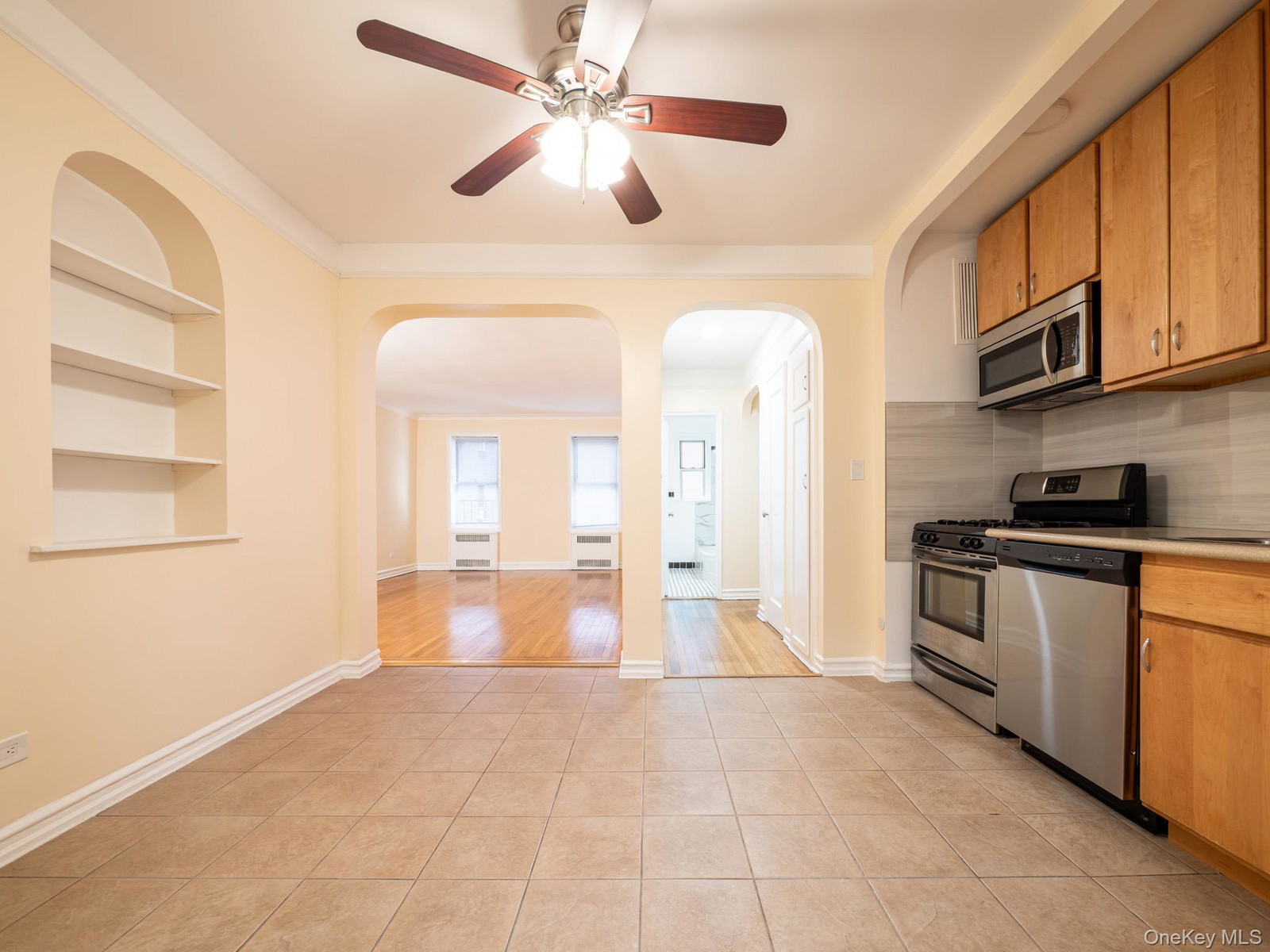 64-85 Saunders Street Unit A9