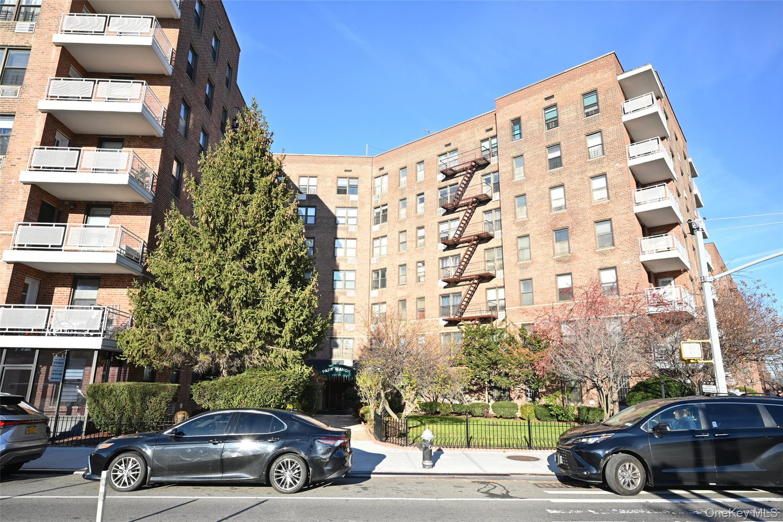 10025 Queens Blvd Unit 7M