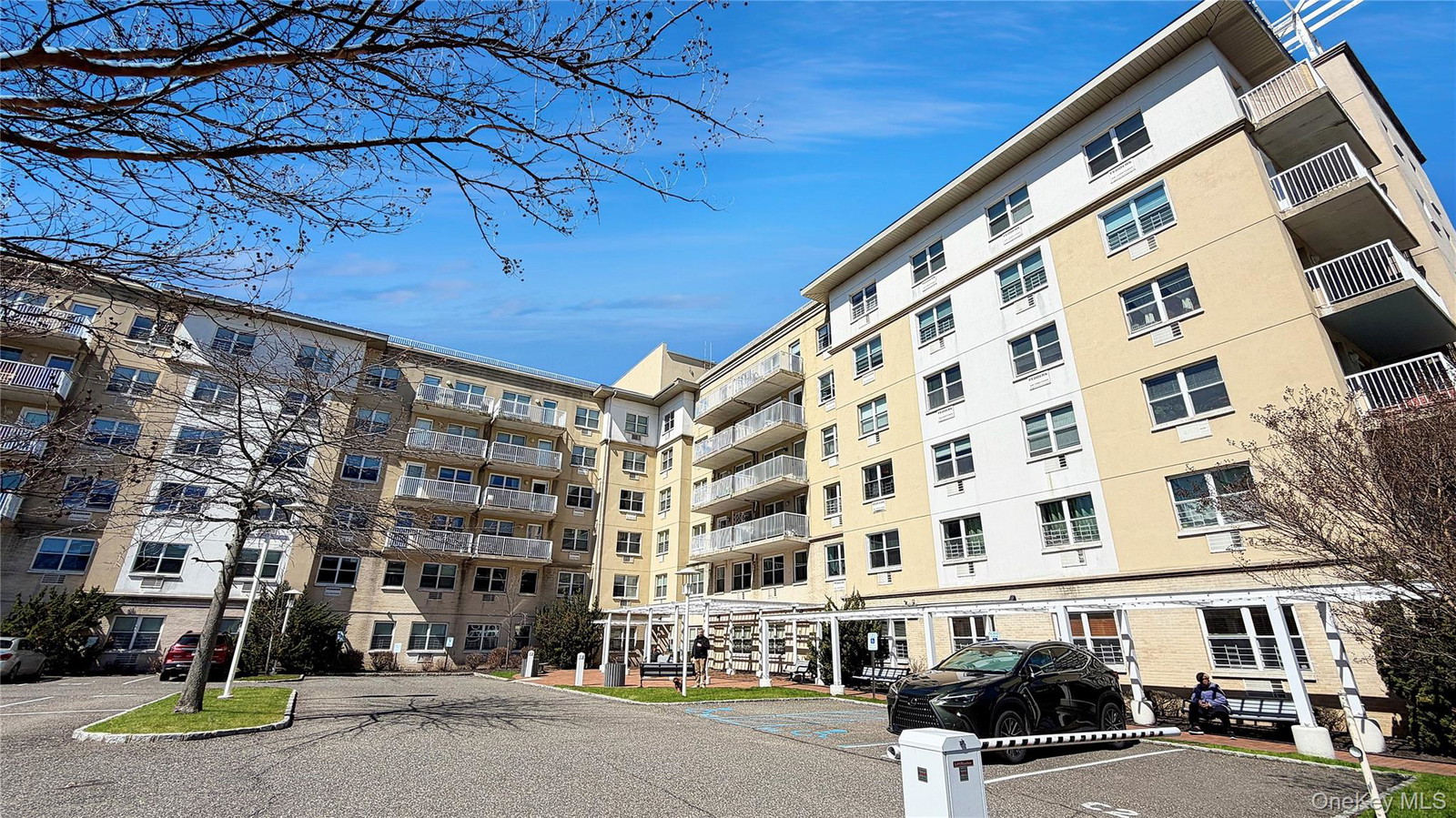 260 Beach 81st St Unit 2P