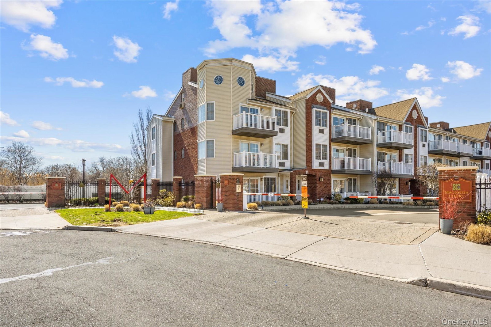 9428 Magnolia Ct Unit 3A