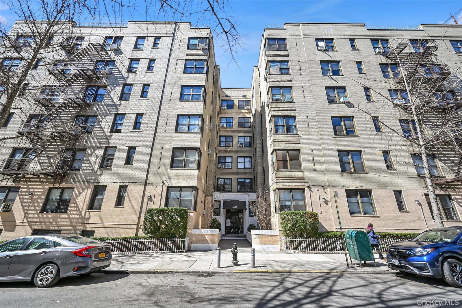 2685 Creston Ave Unit 2-F