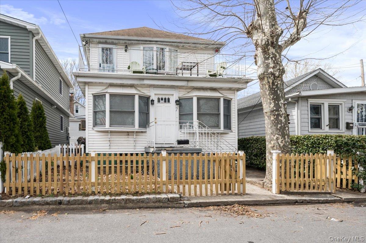 7 Poplar Ave Unit 7