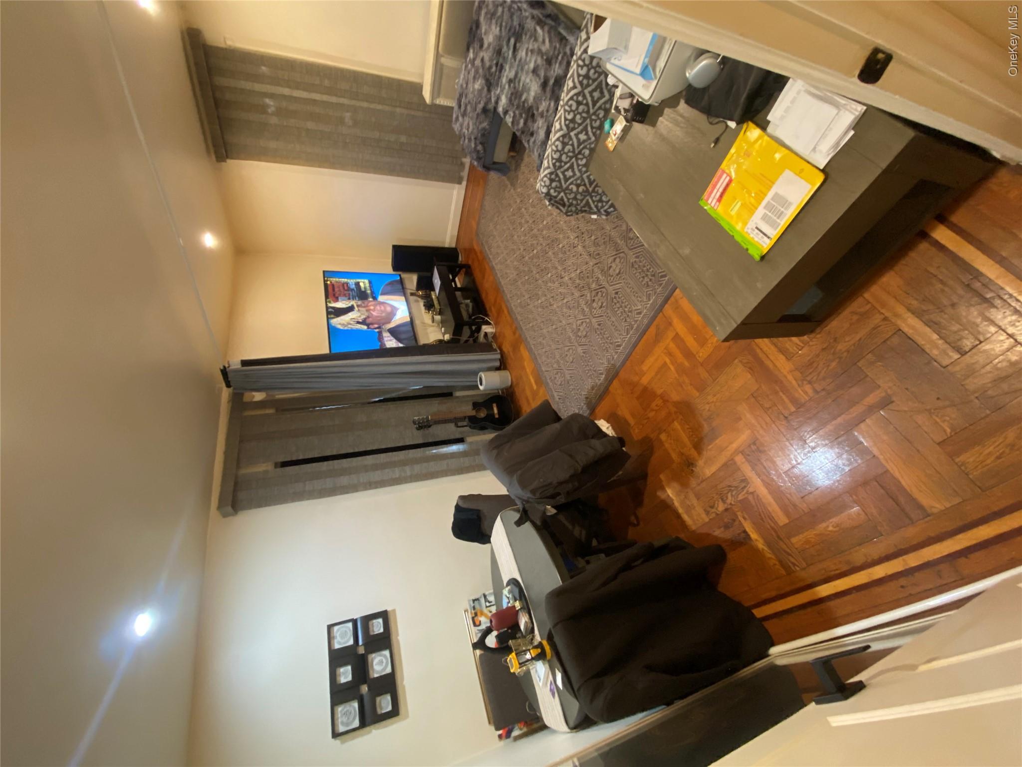 1045 Anderson Ave Unit 2G