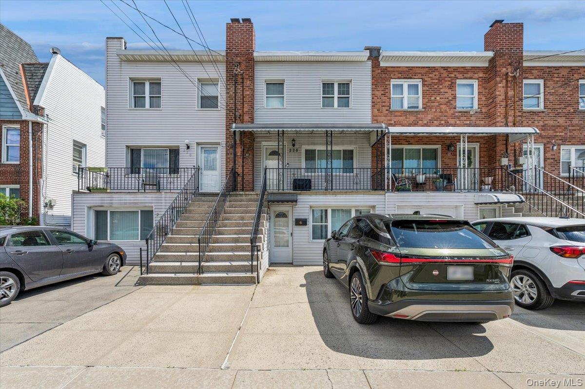 228 Calhoun Ave