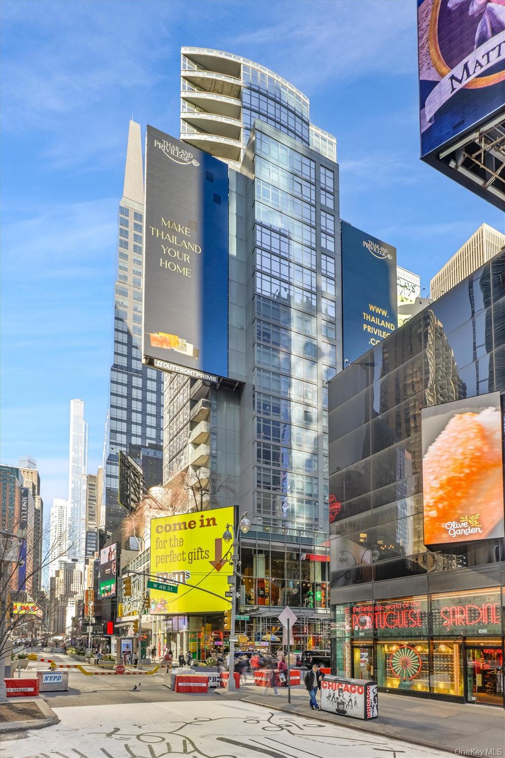 1600 Broadway Unit 7E