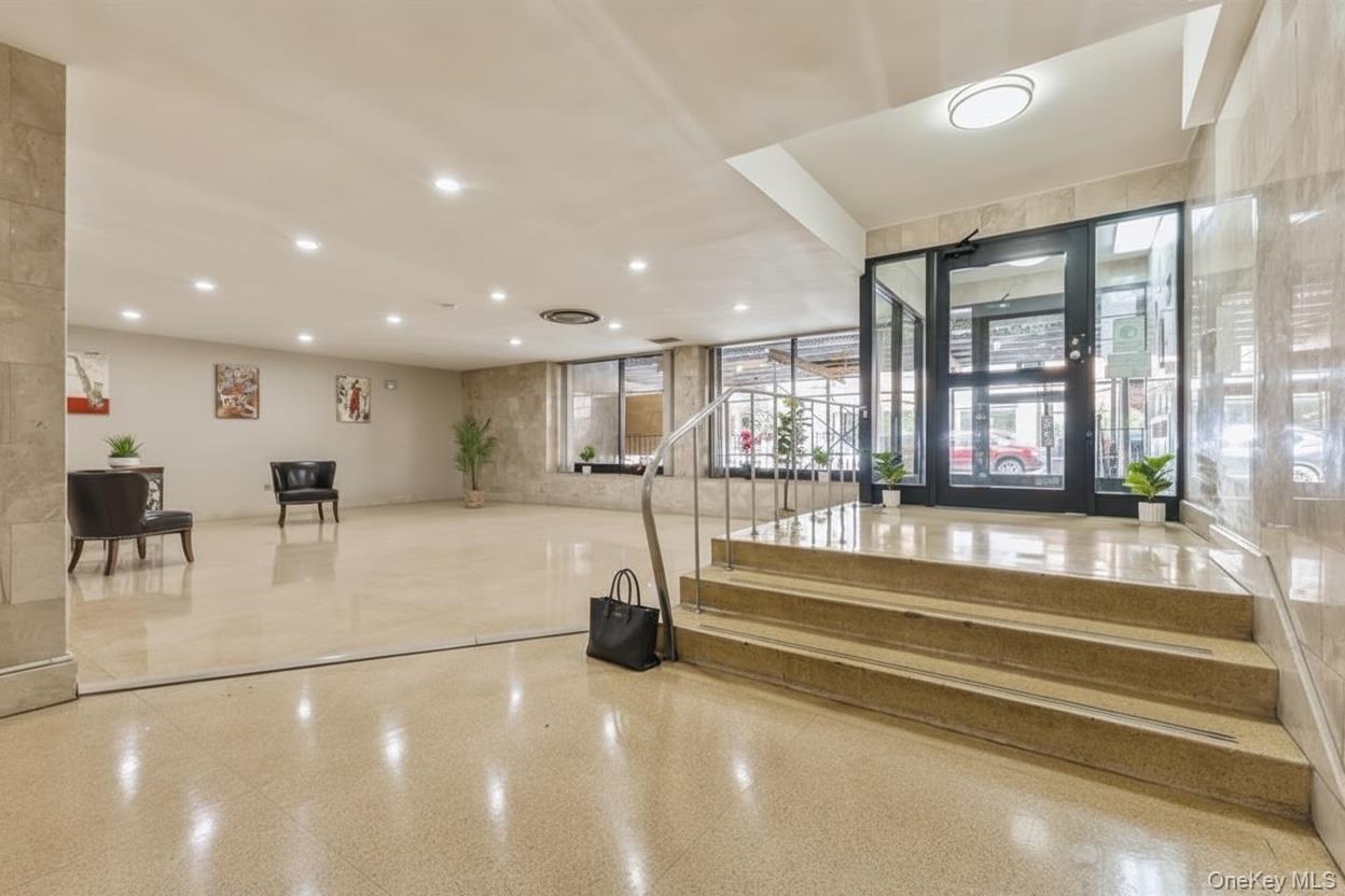 9910 60th Ave Unit 5D