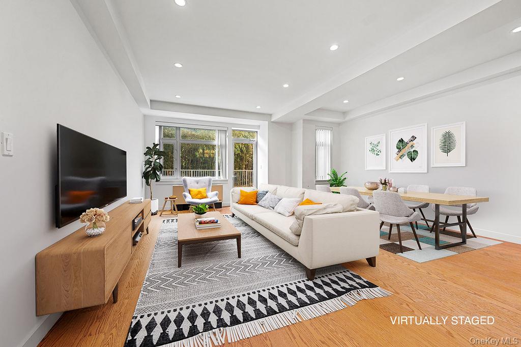 4022 College Point Blvd Unit 6H