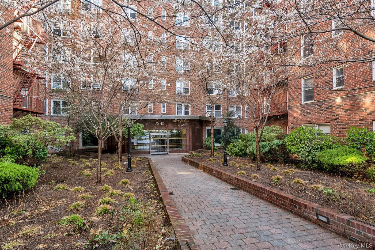 7910 34th Ave Unit 7W