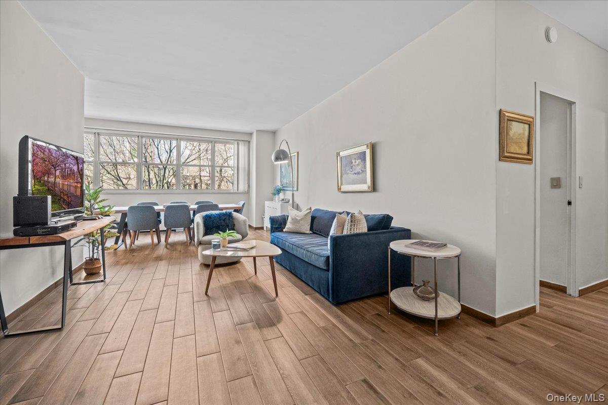 555 Kappock St Unit 4J