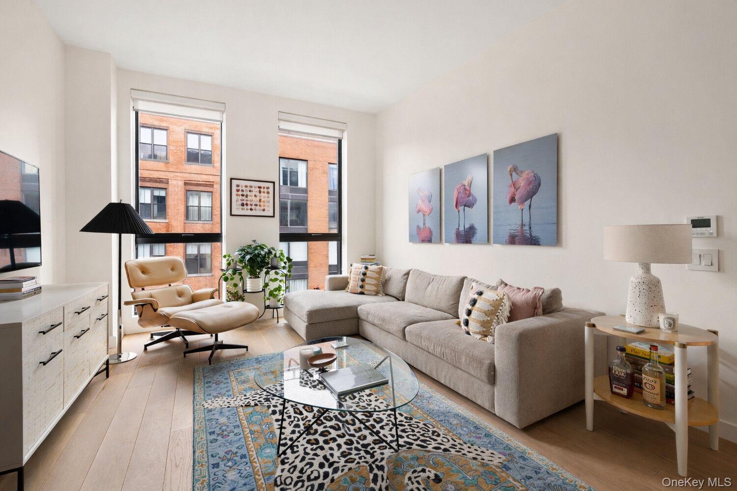 215 N 10th St Unit 4E