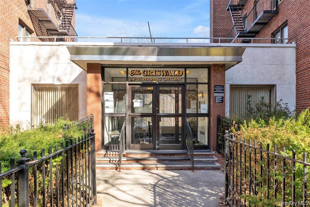 14105 Pershing Cres Unit 207