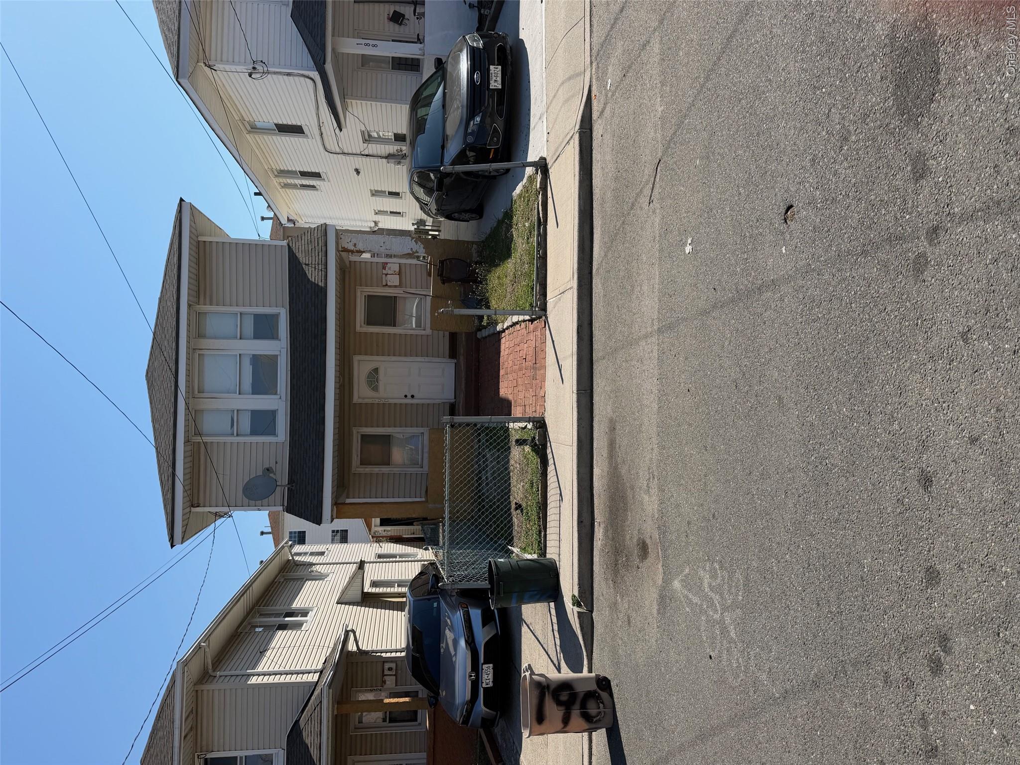 190 Beach 27th St