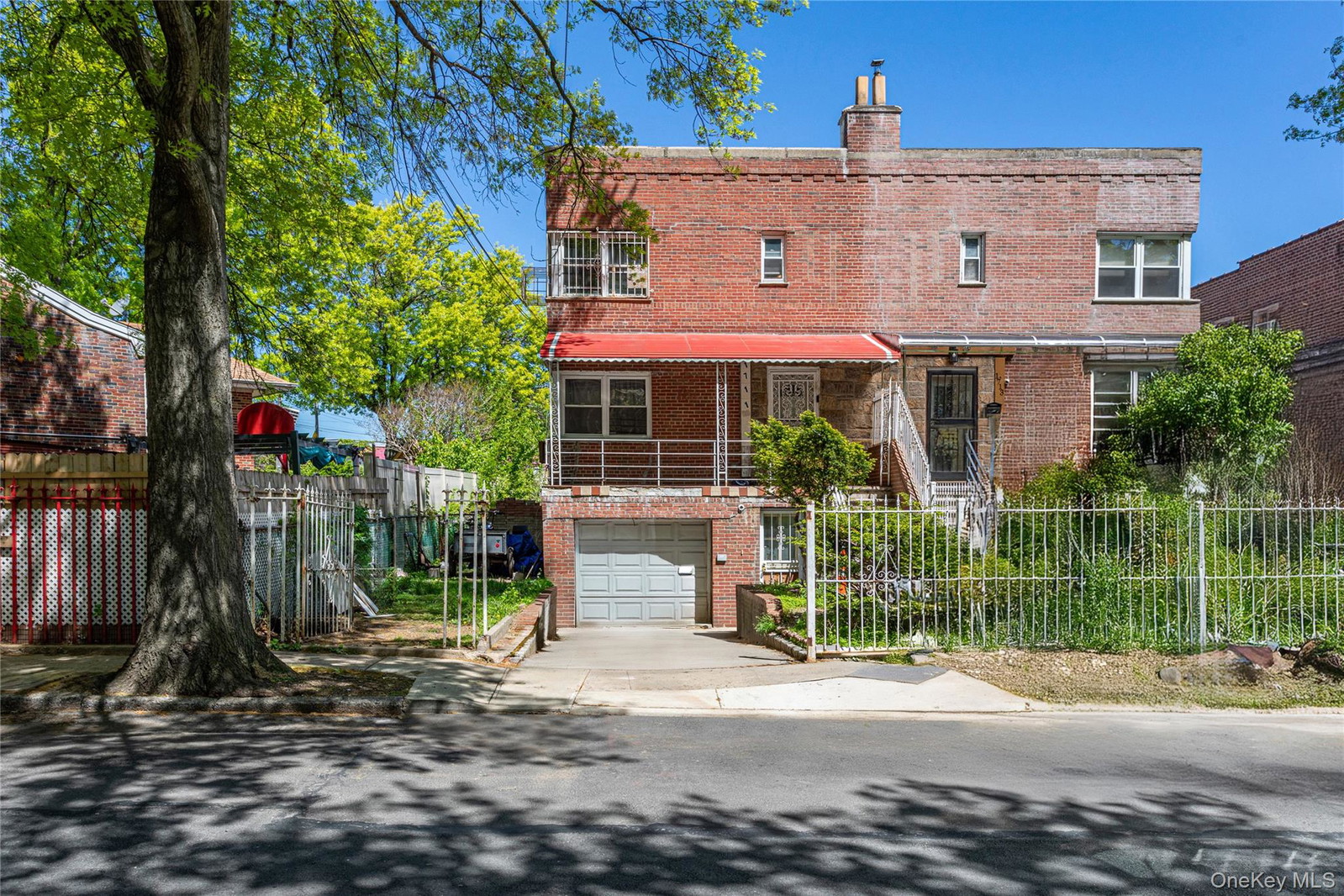 1711 Mansion St