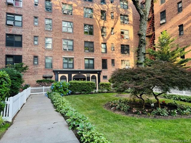 8320 98th St Unit 5D