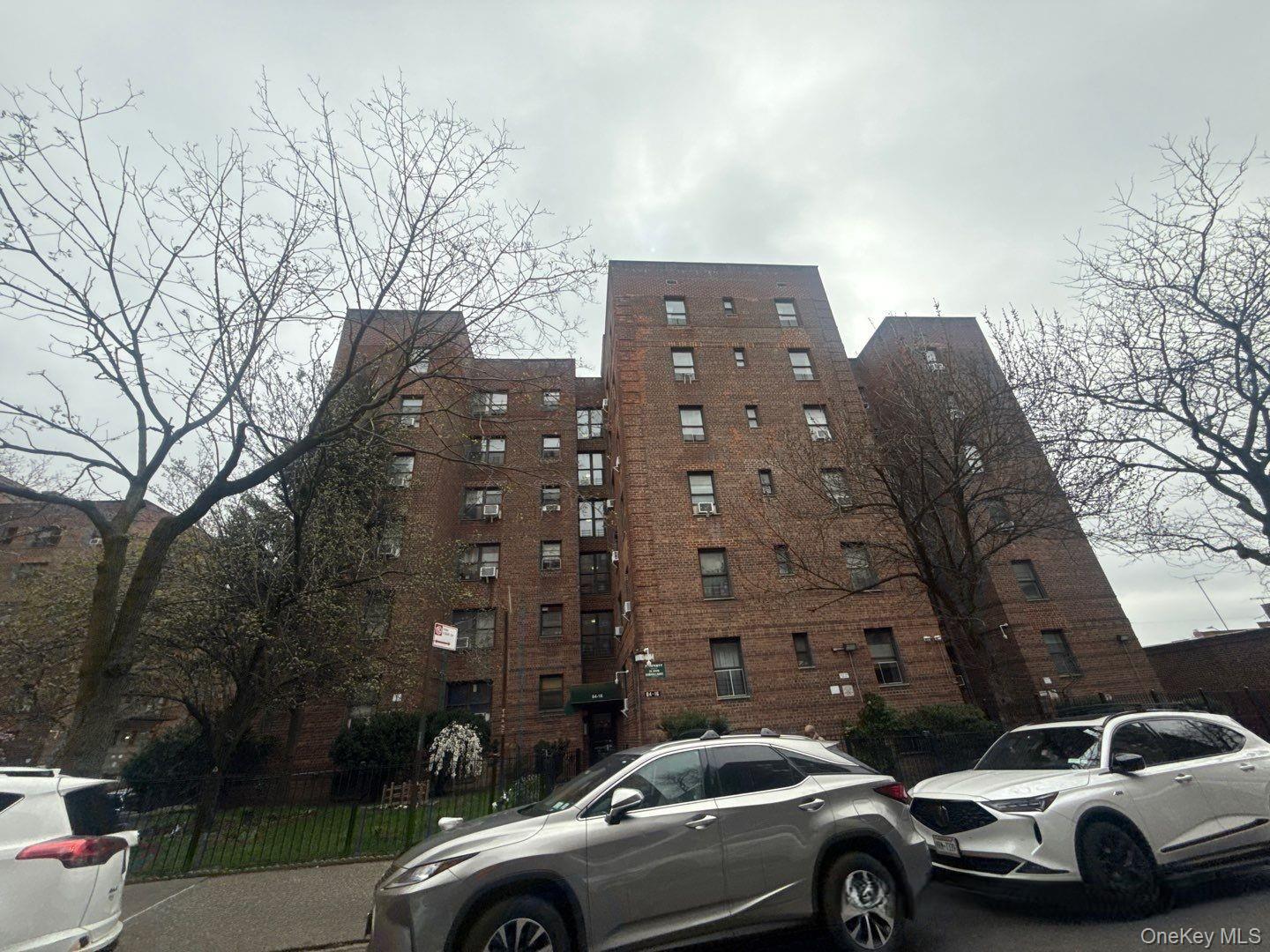8416 Elmhurst Ave Unit 5E