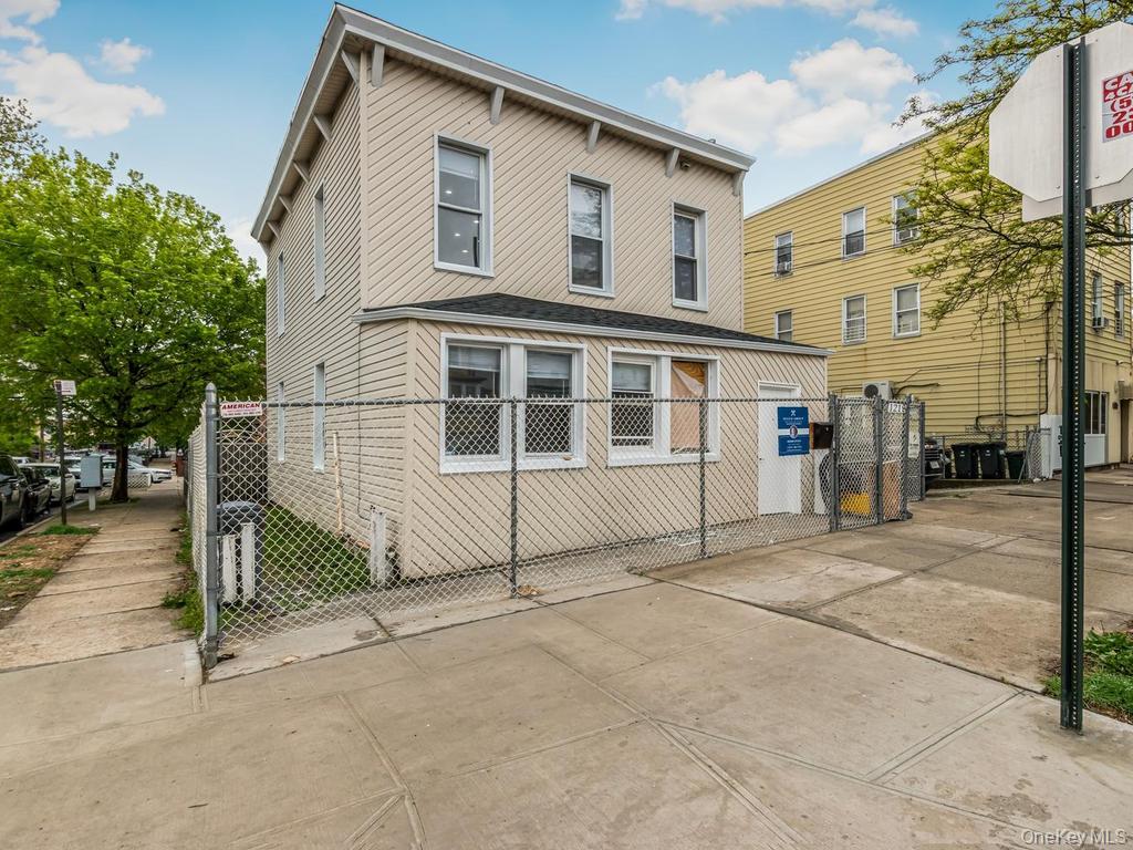 1218 Havemeyer Ave