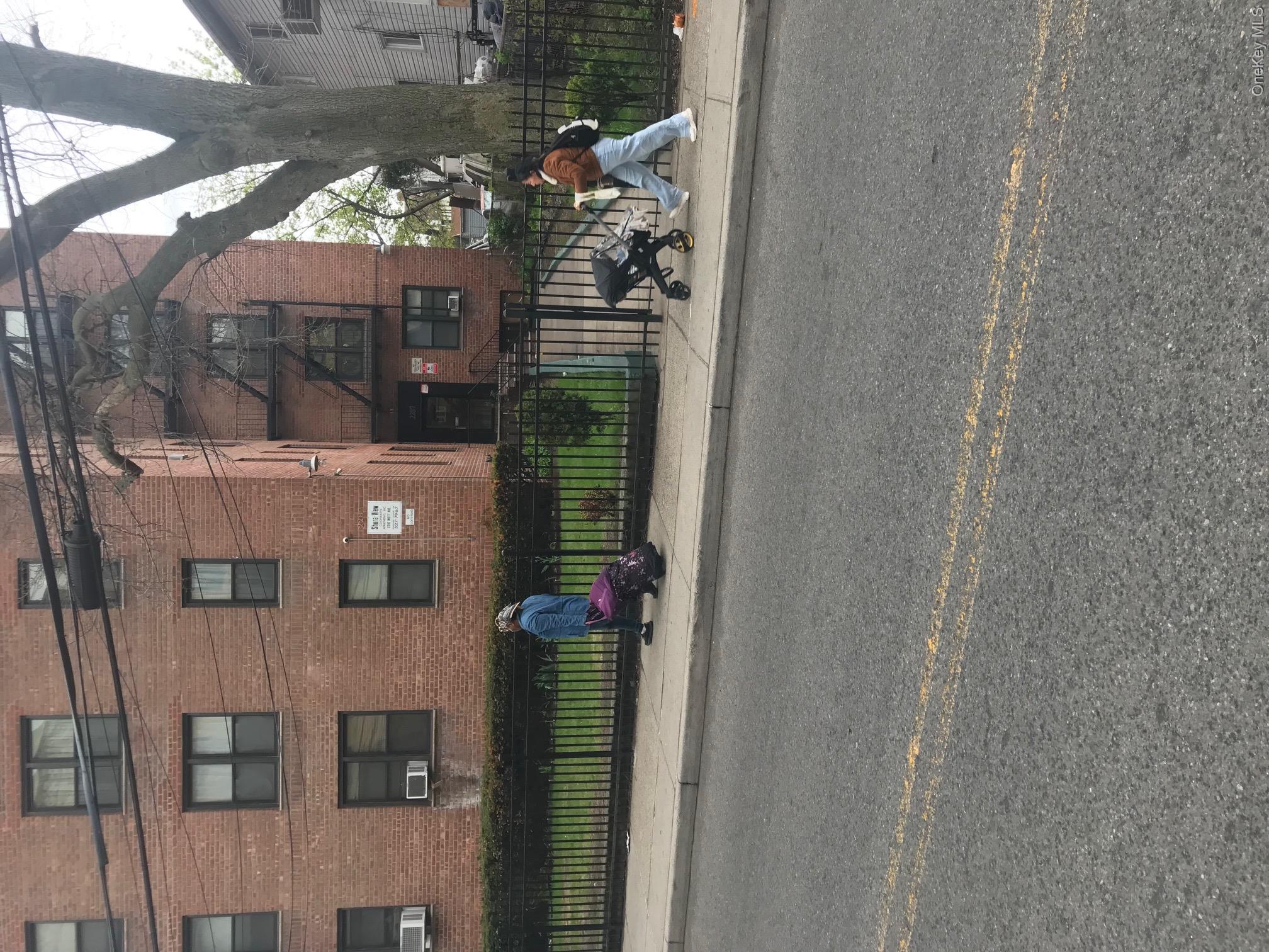 2287 Mott Ave Unit 1A