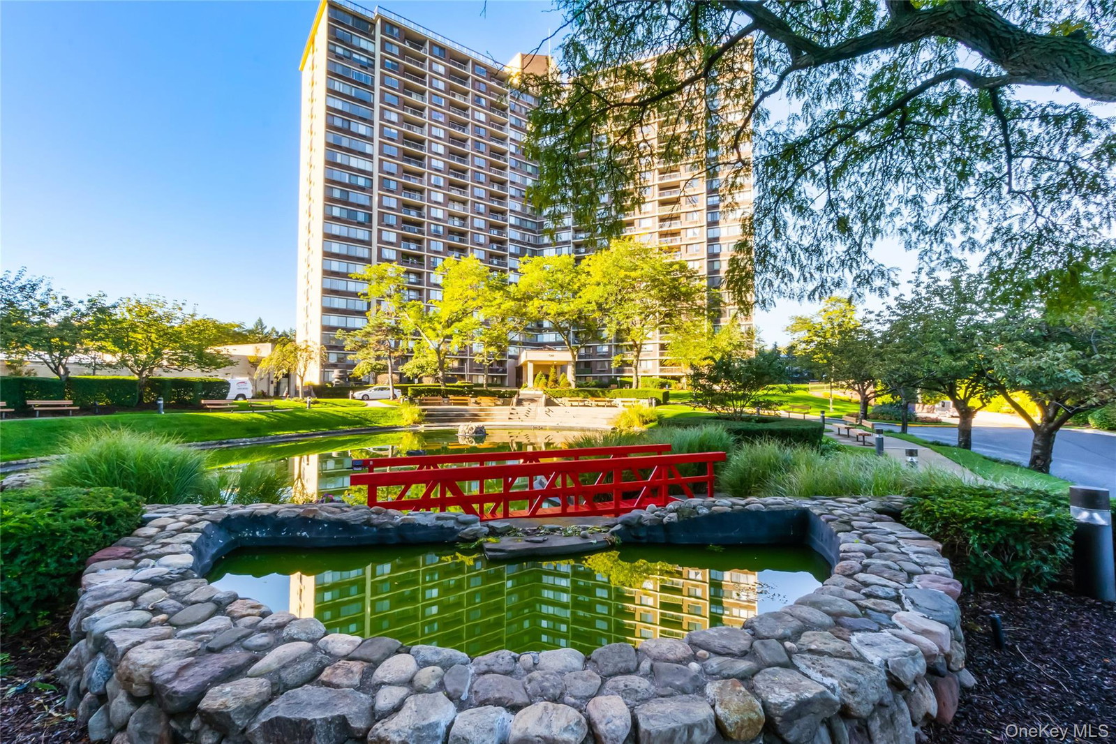 2 Bay Club Dr Unit 1M