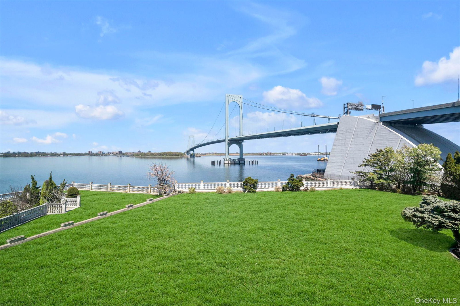 118 Malba Dr