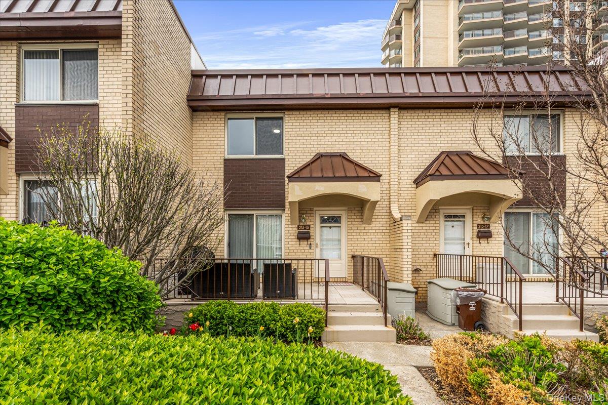 21515 23rd Ave Unit Th
