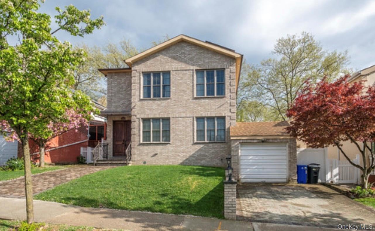 24814 Van Zandt Ave