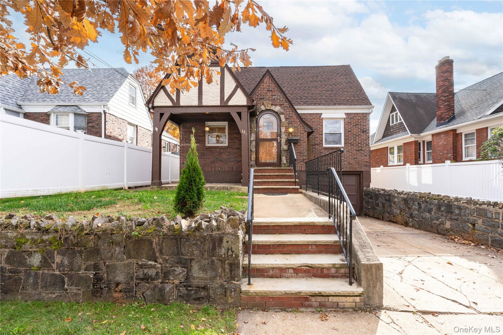 156 Goodwin Ave