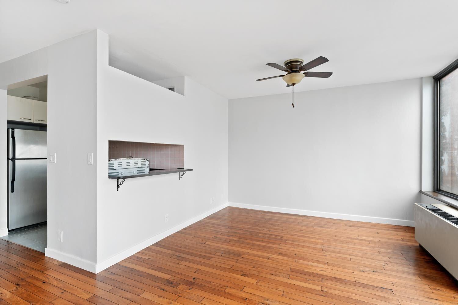300 E 93rd Street Unit 17C