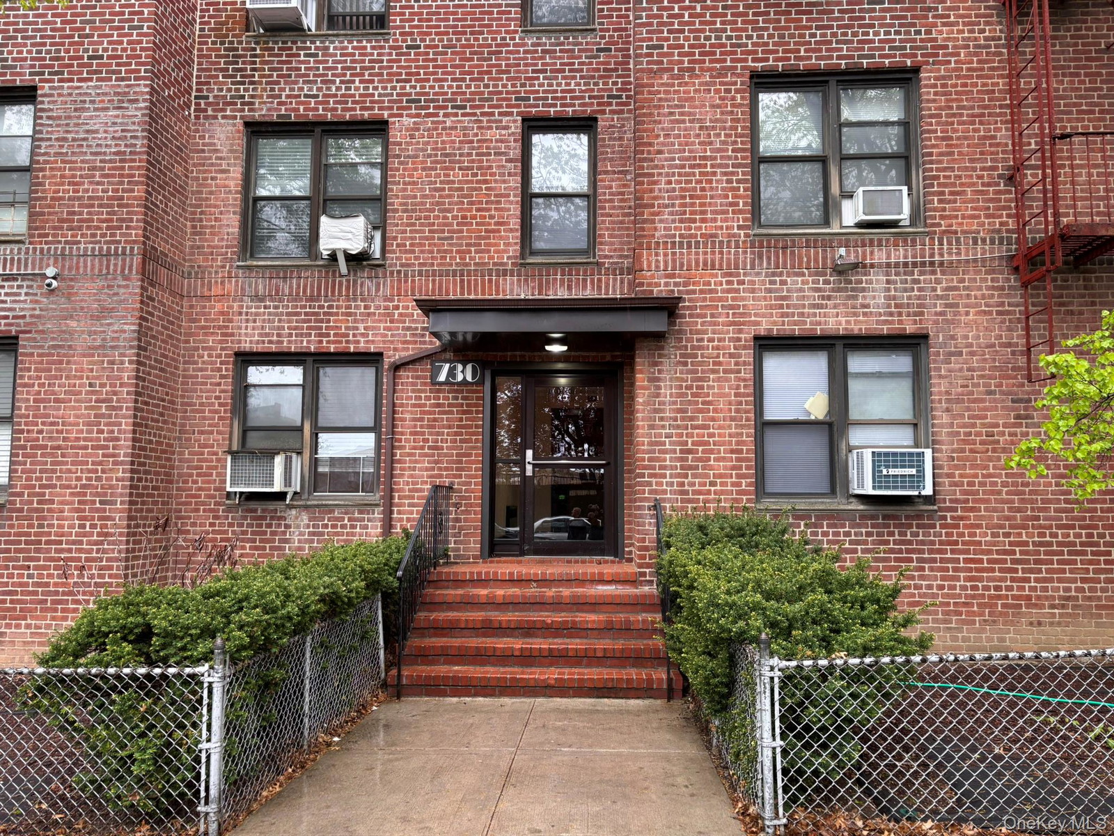 730 E 232nd St Unit 3G