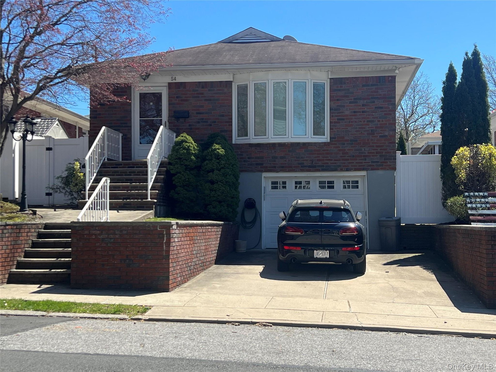 54 Alpine Ct
