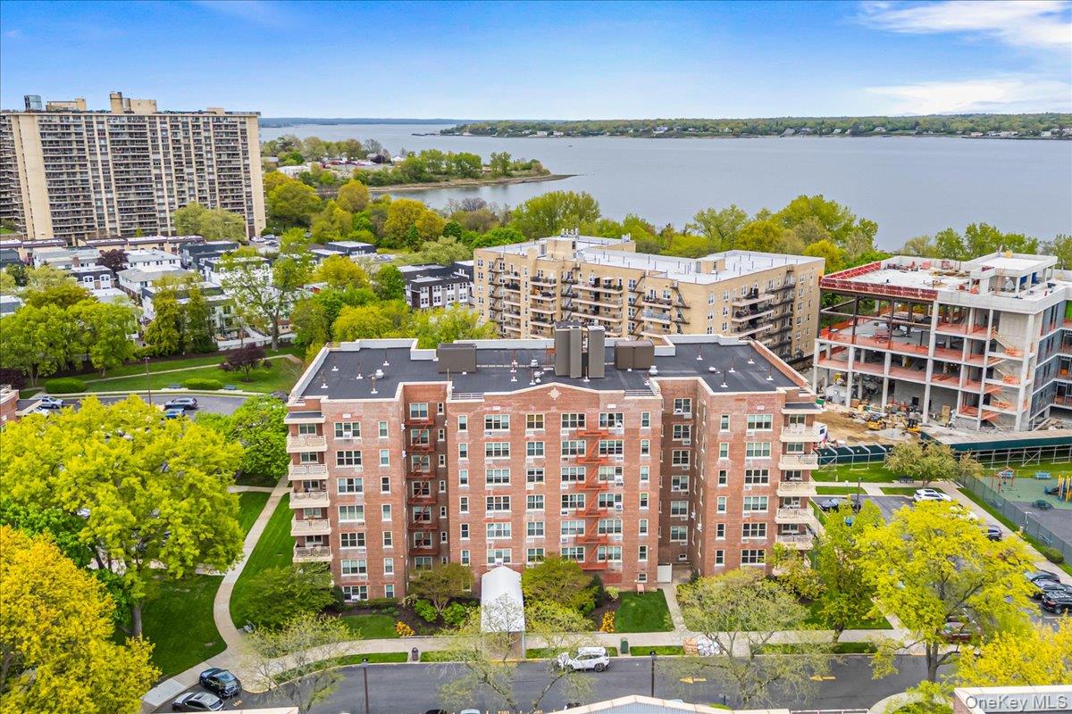 2345 Bell Blvd Unit 1H