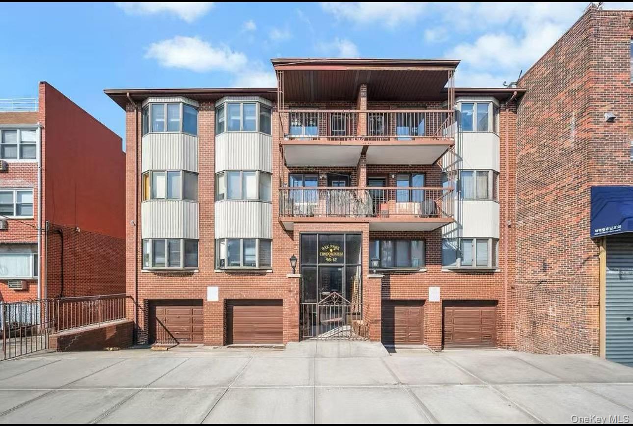 4612 161st St Unit 1D