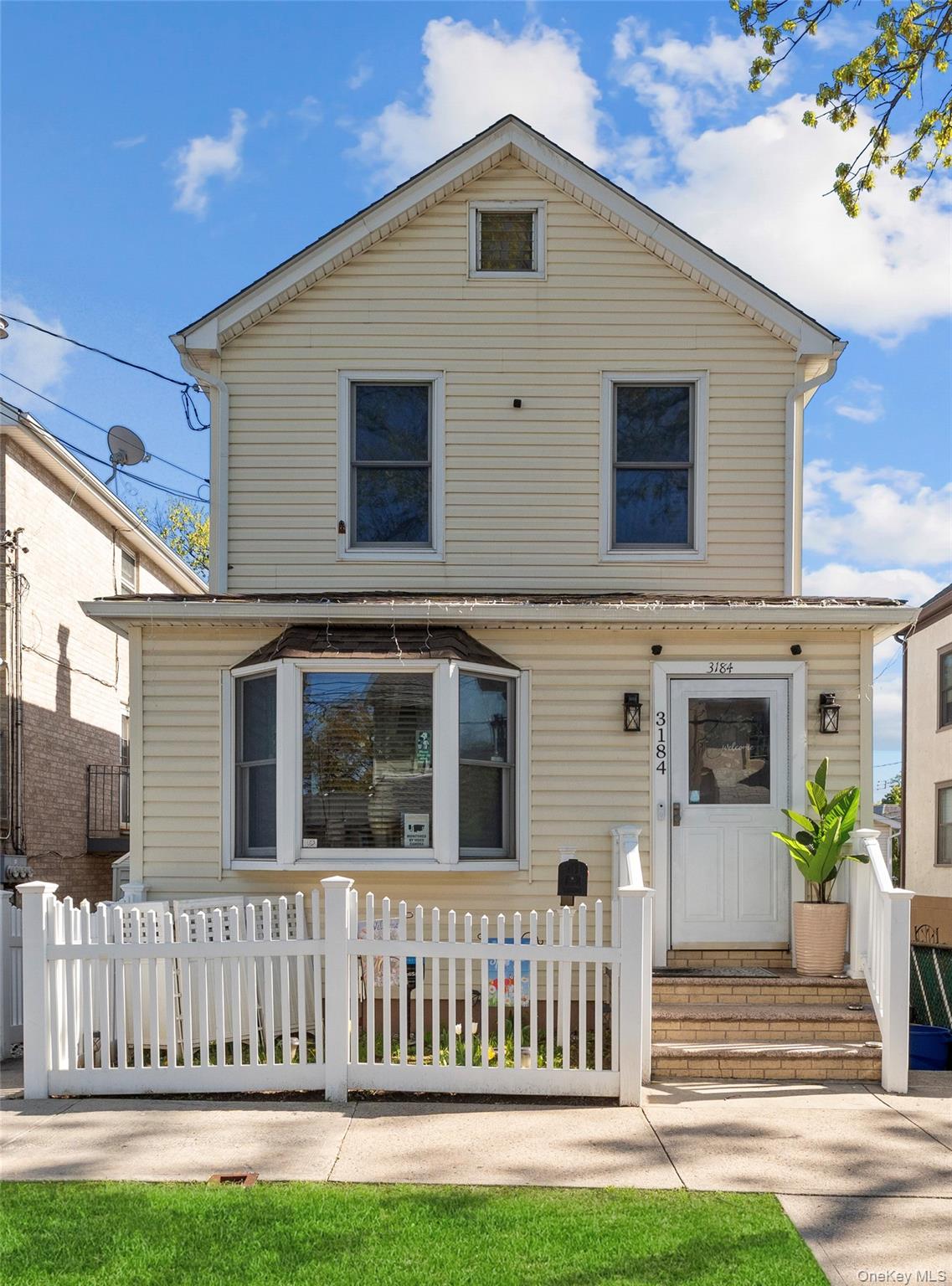3184 Baisley Ave