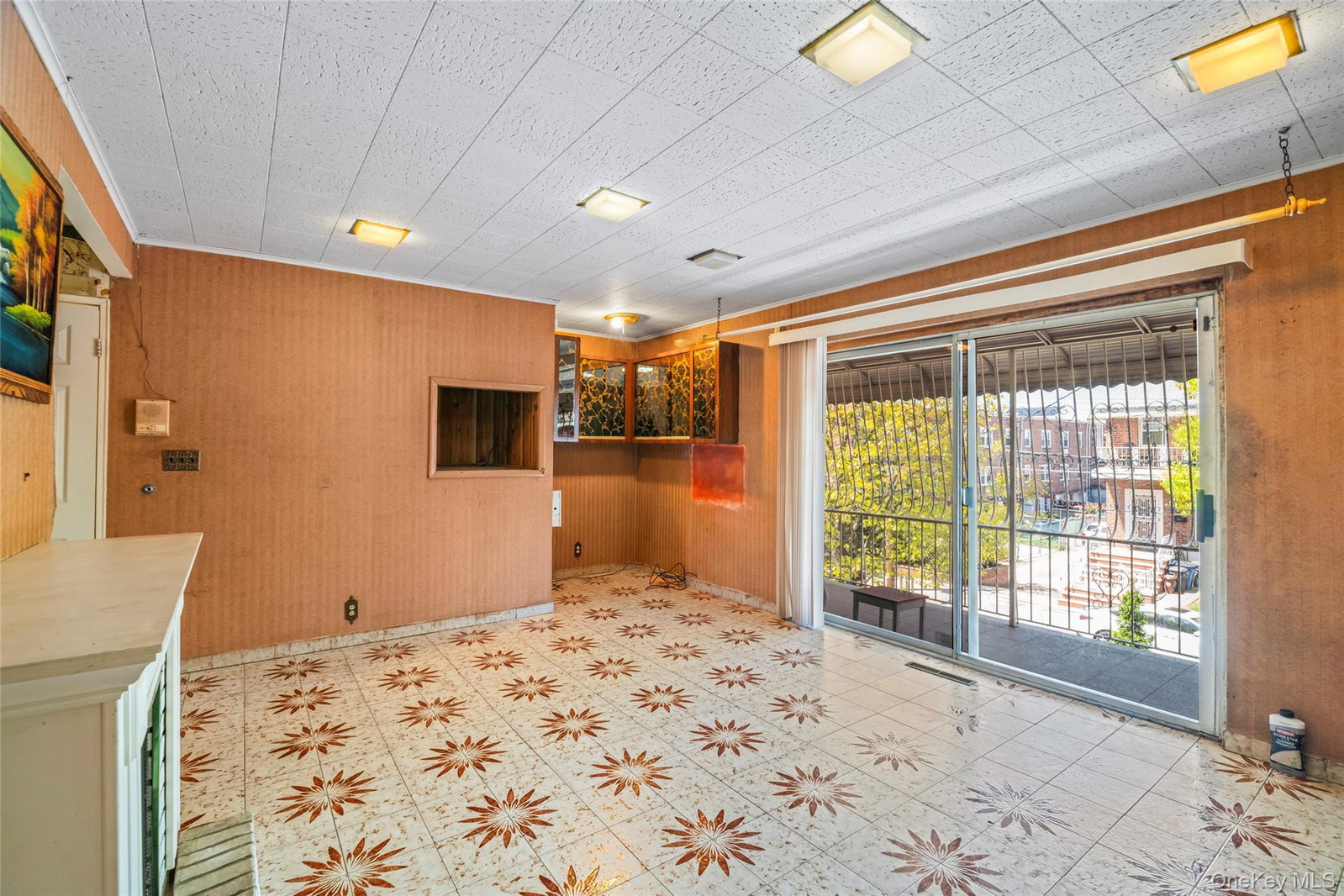 10516 Flatlands 4th St