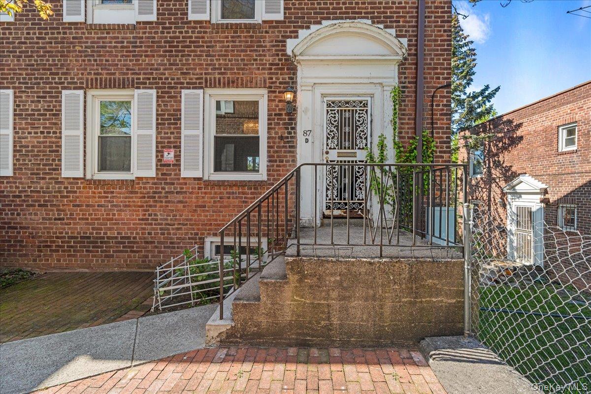 14744 Village Rd Unit 87D