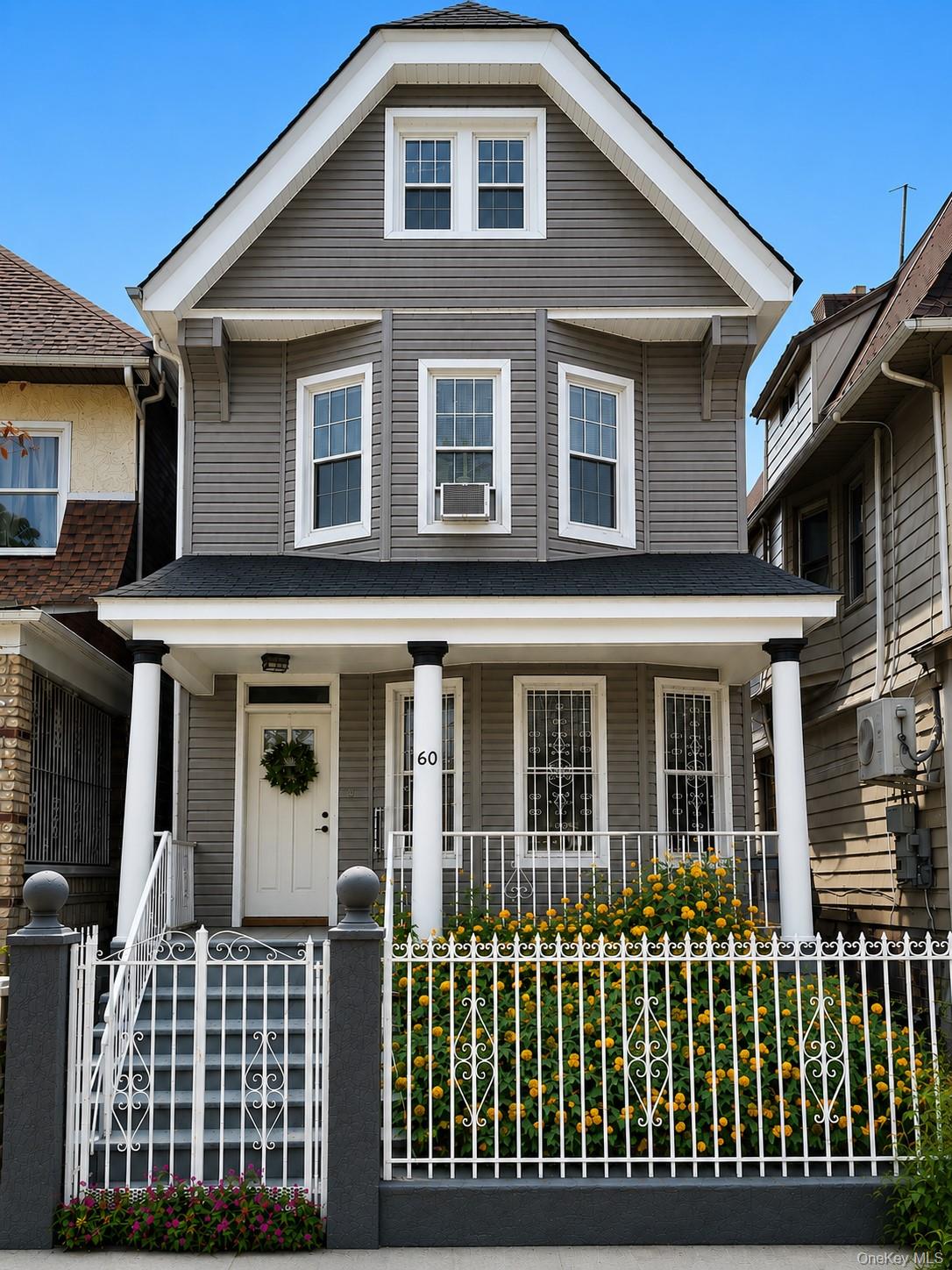 60 Ashford St