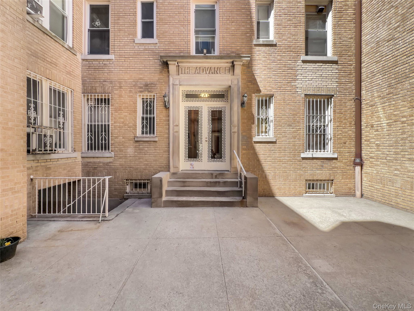 848 43rd St Unit 22
