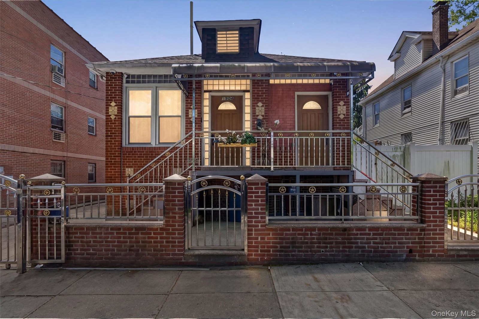 1904 Lacombe Ave